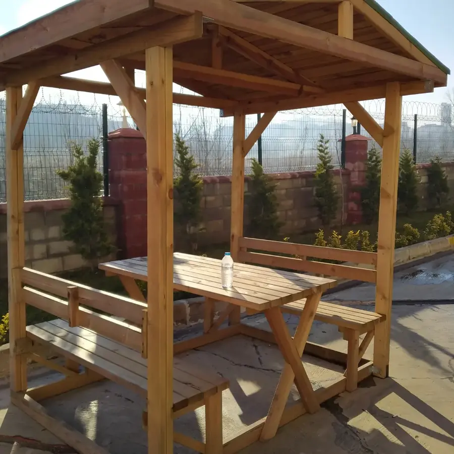 Ahşap kamelya ve piknik masası