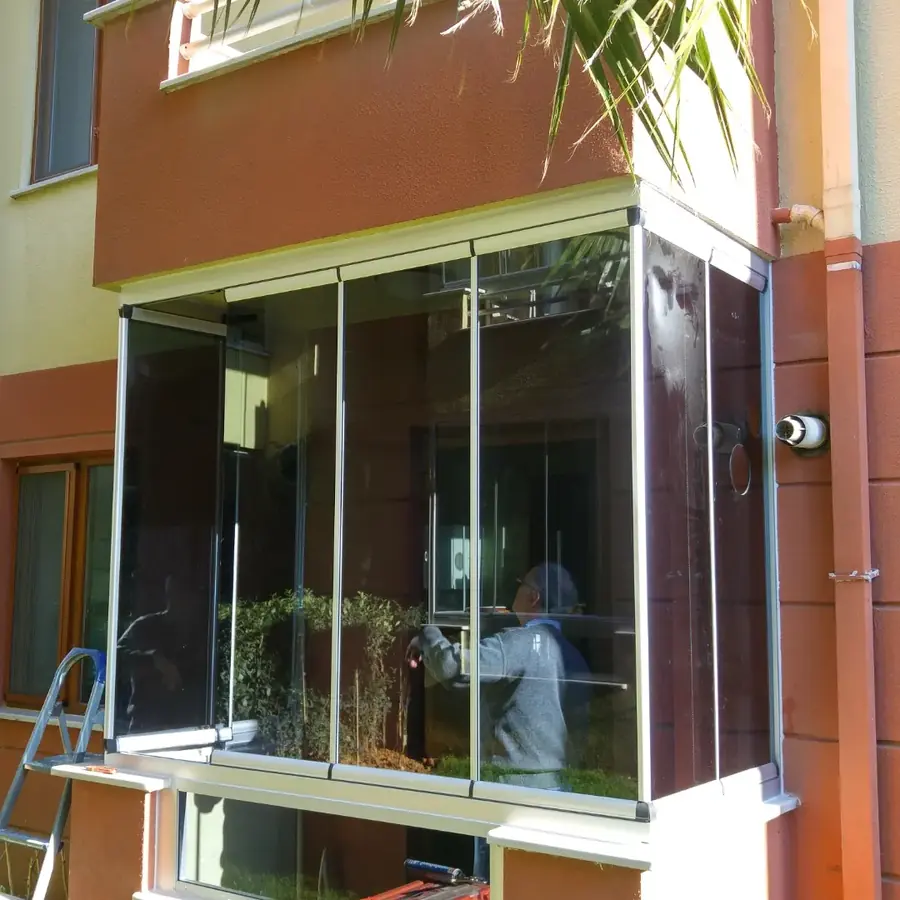 Cam balkon temizlik ve bakım hizmeti